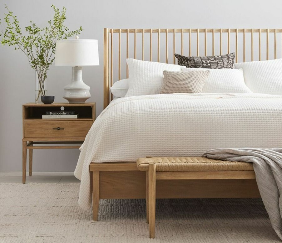 Queen Beds | * Art Furniture Frame Queen Spindle Bed In Chestnut